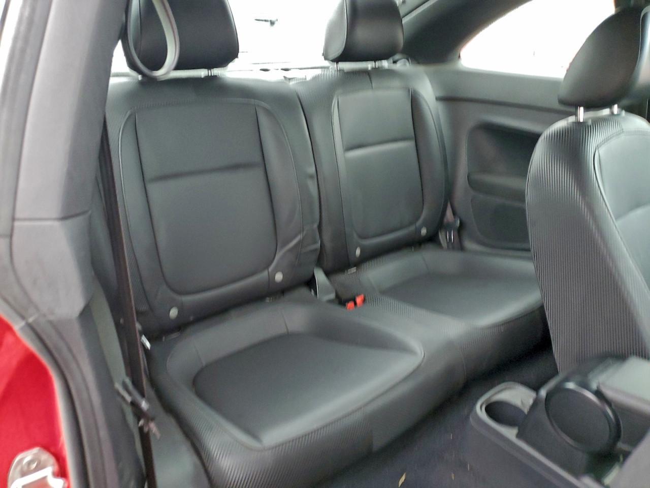 2016 VOLKSWAGEN Beetle