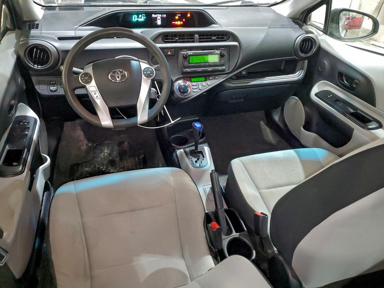 2012 TOYOTA Prius c