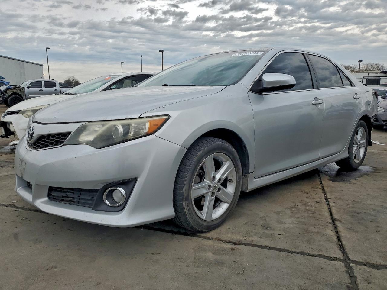 2013 TOYOTA CAMRY