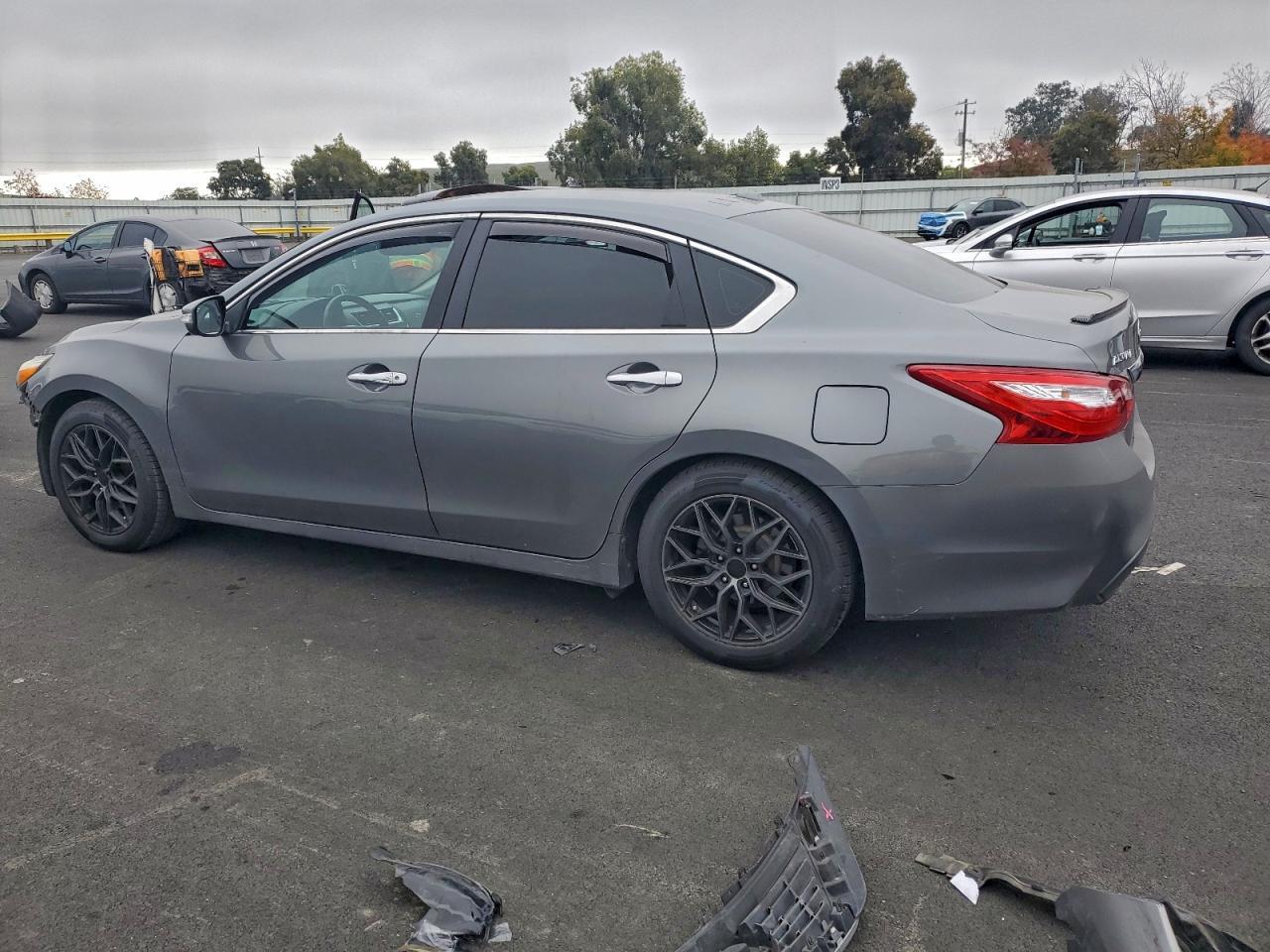 2017 NISSAN