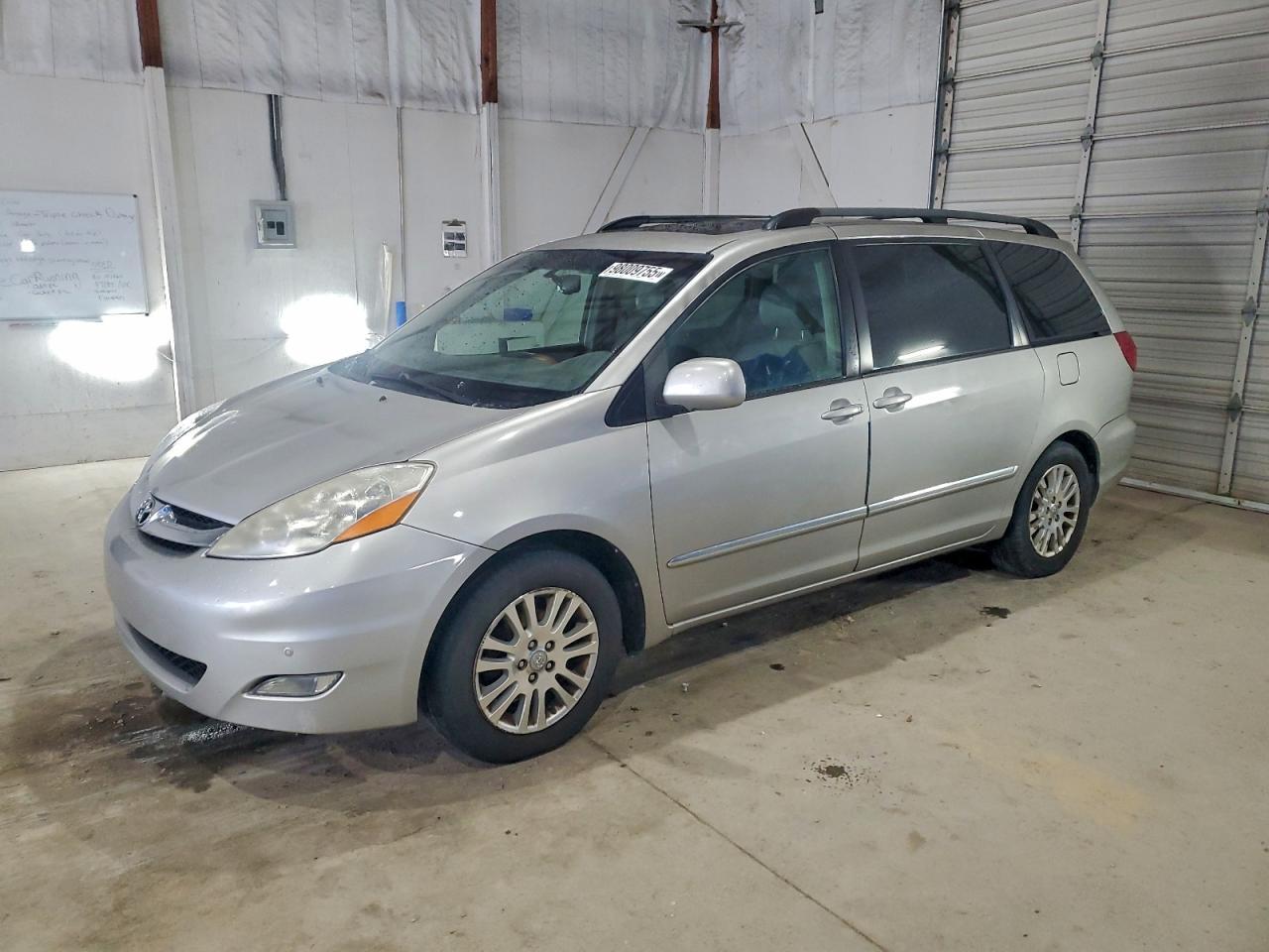 2008 TOYOTA SIENNA