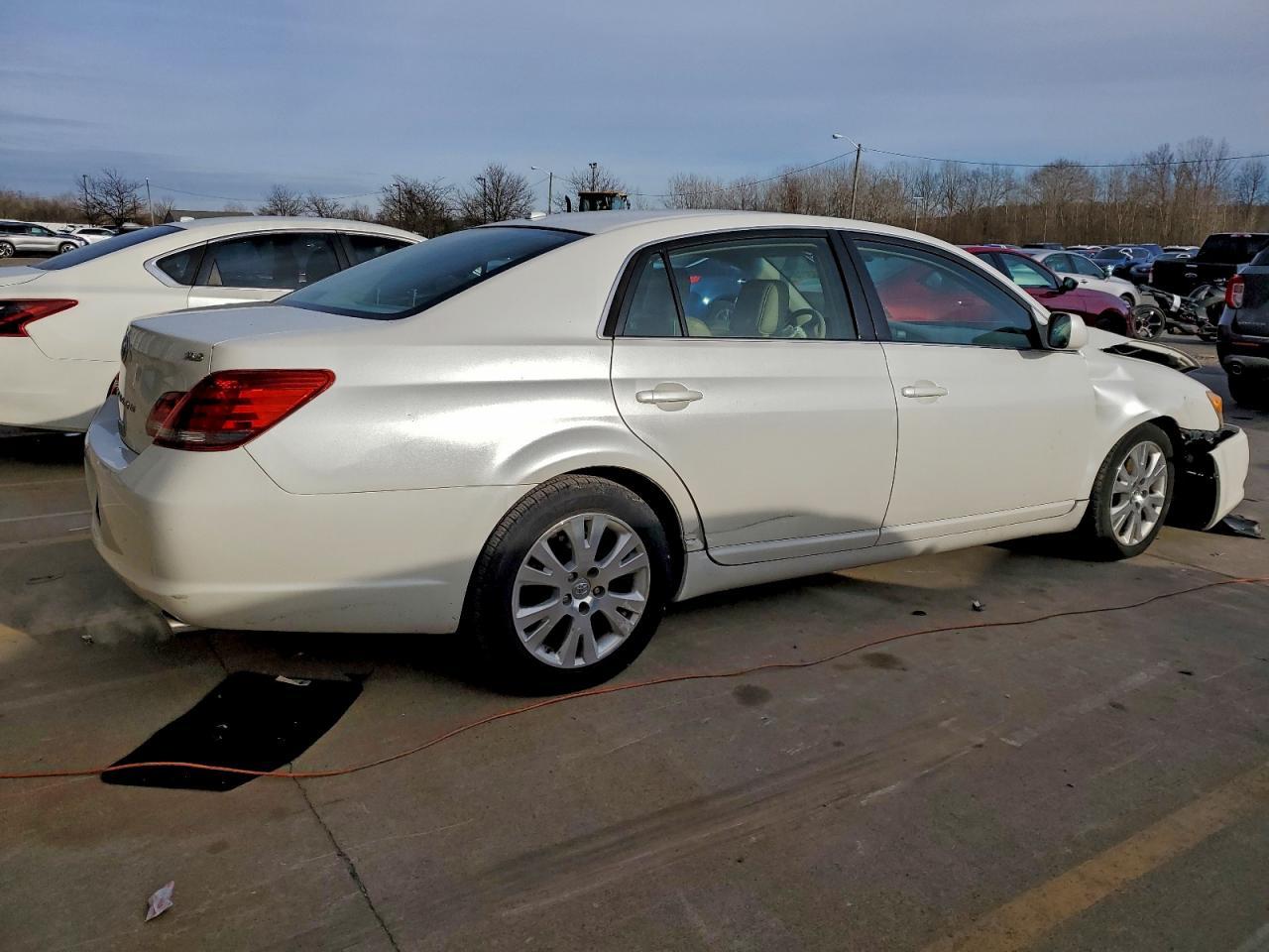 2009 TOYOTA Avalon