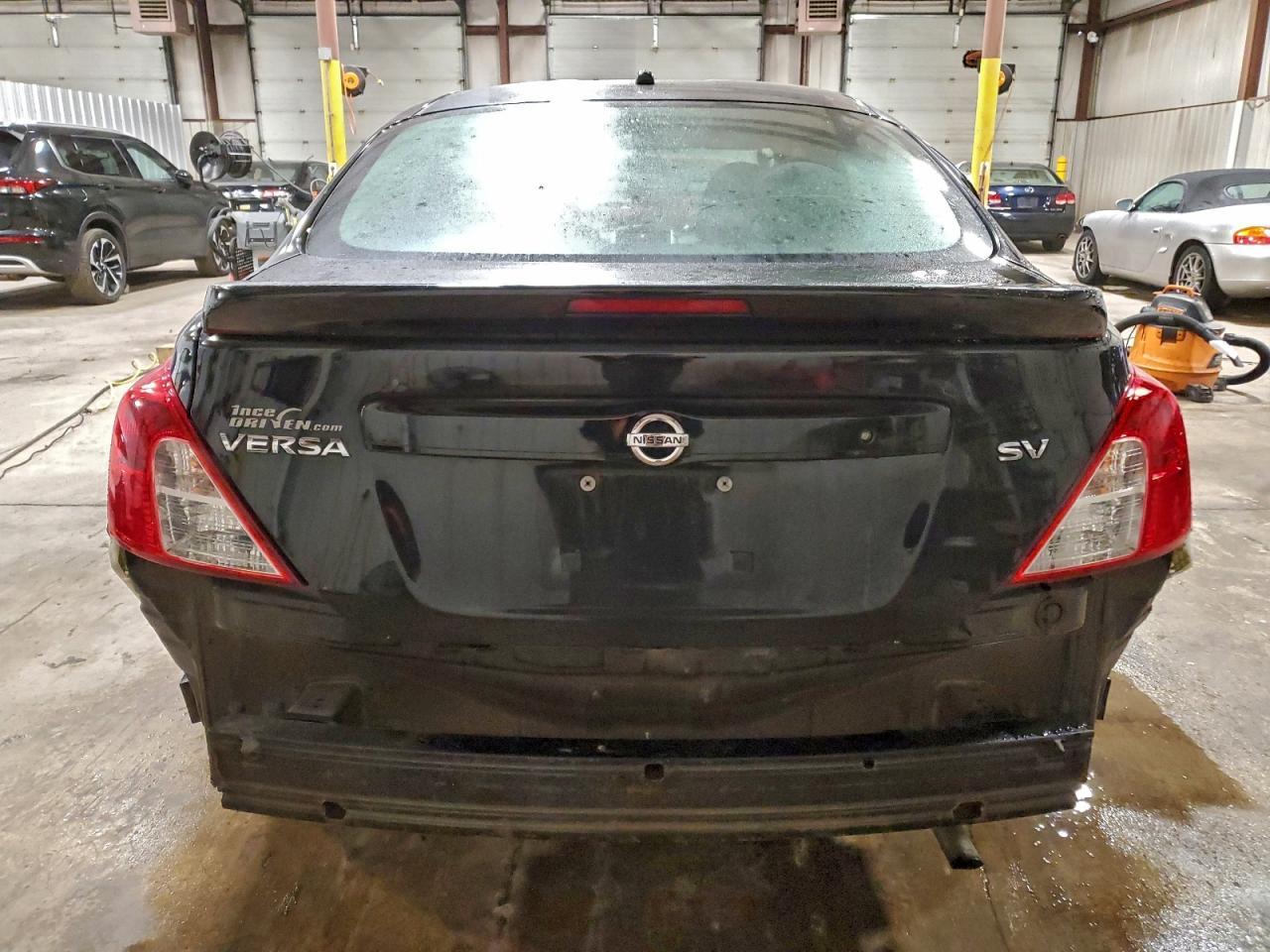 2017 NISSAN VERSA