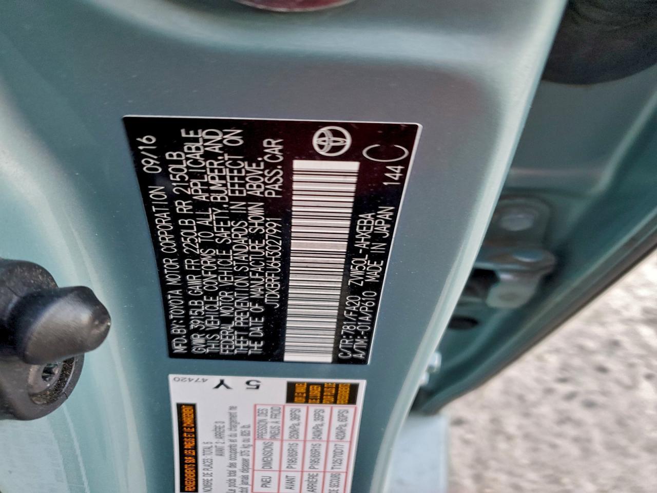 2017 TOYOTA PRIUS