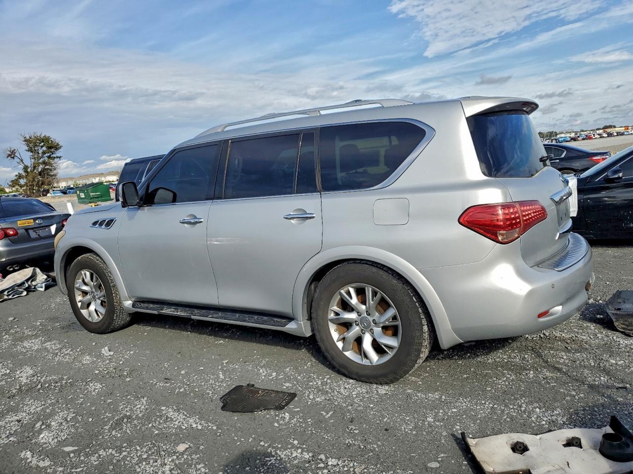 2012 INFINITI QX56