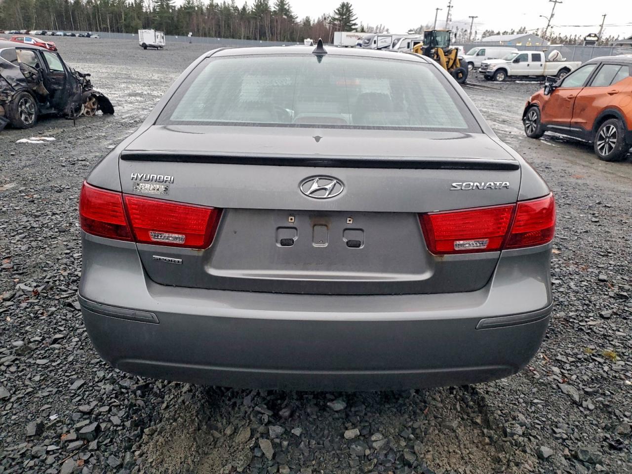 2010 HYUNDAI SONATA