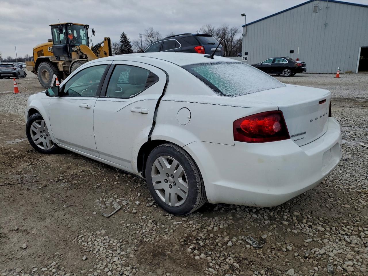 2013 DODGE Avenger