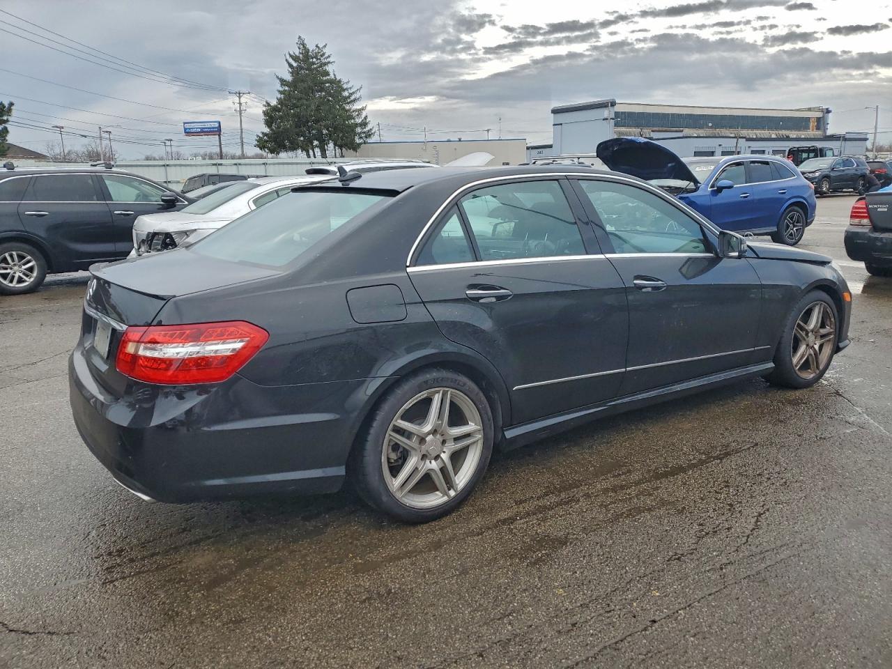 2011 MERCEDES-BENZ E-Class