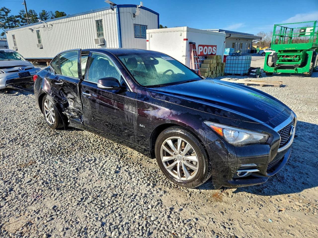 2016 INFINITI Q50
