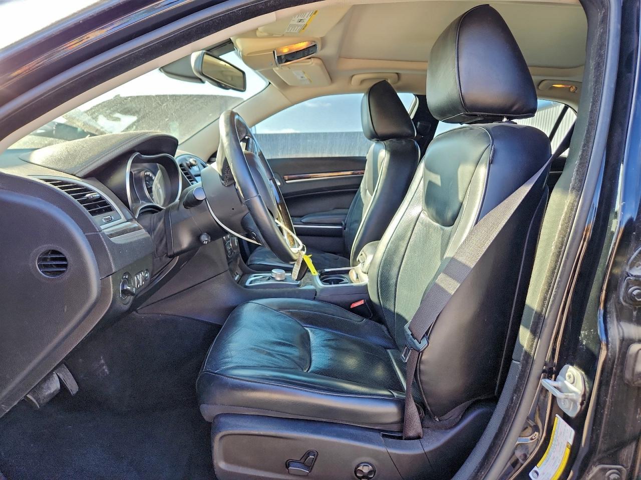 2016 CHRYSLER 300
