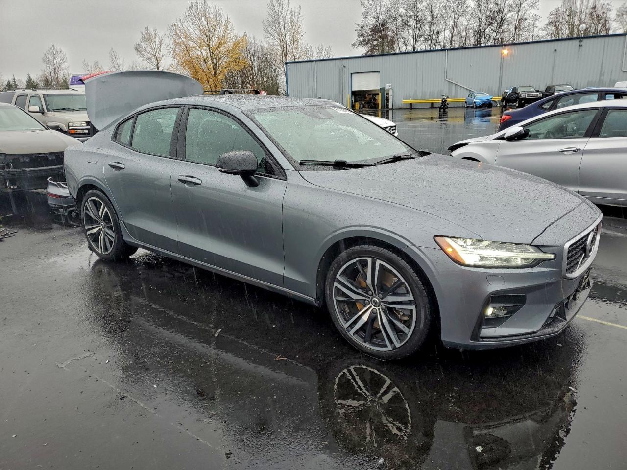 2019 VOLVO S60