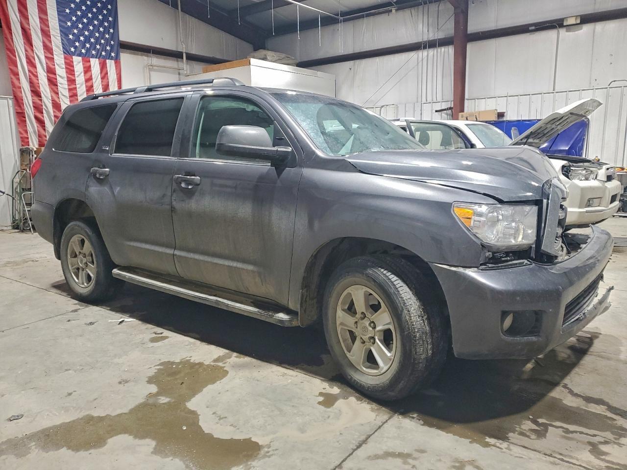 2015 TOYOTA Sequoia