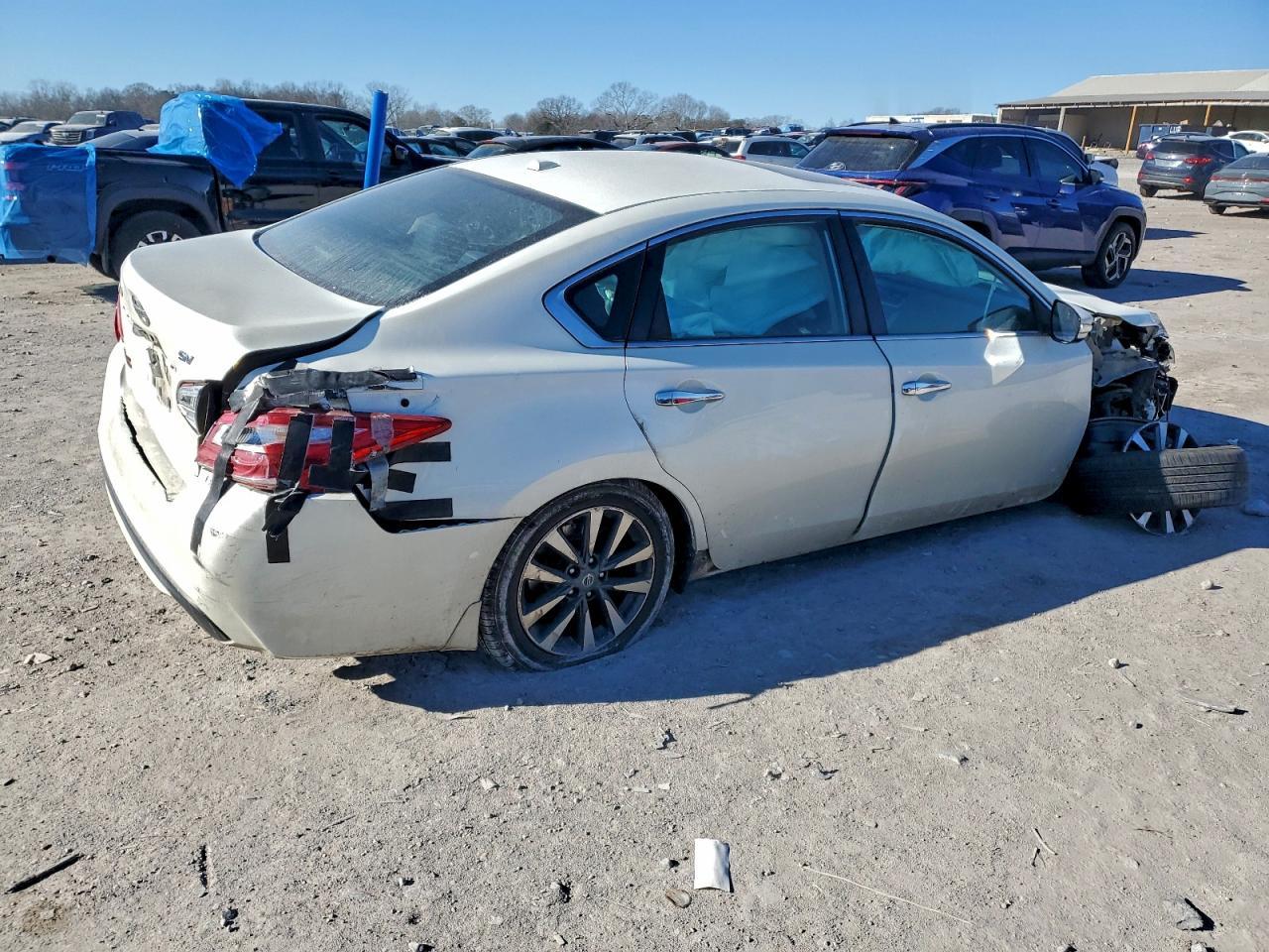 2017 NISSAN ALTIMA