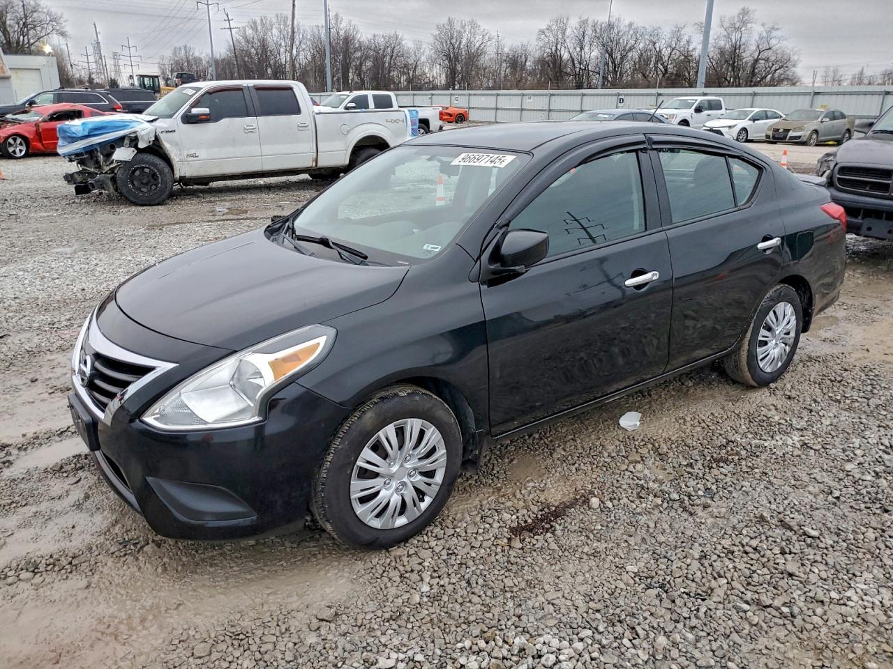 2016 NISSAN VERSA
