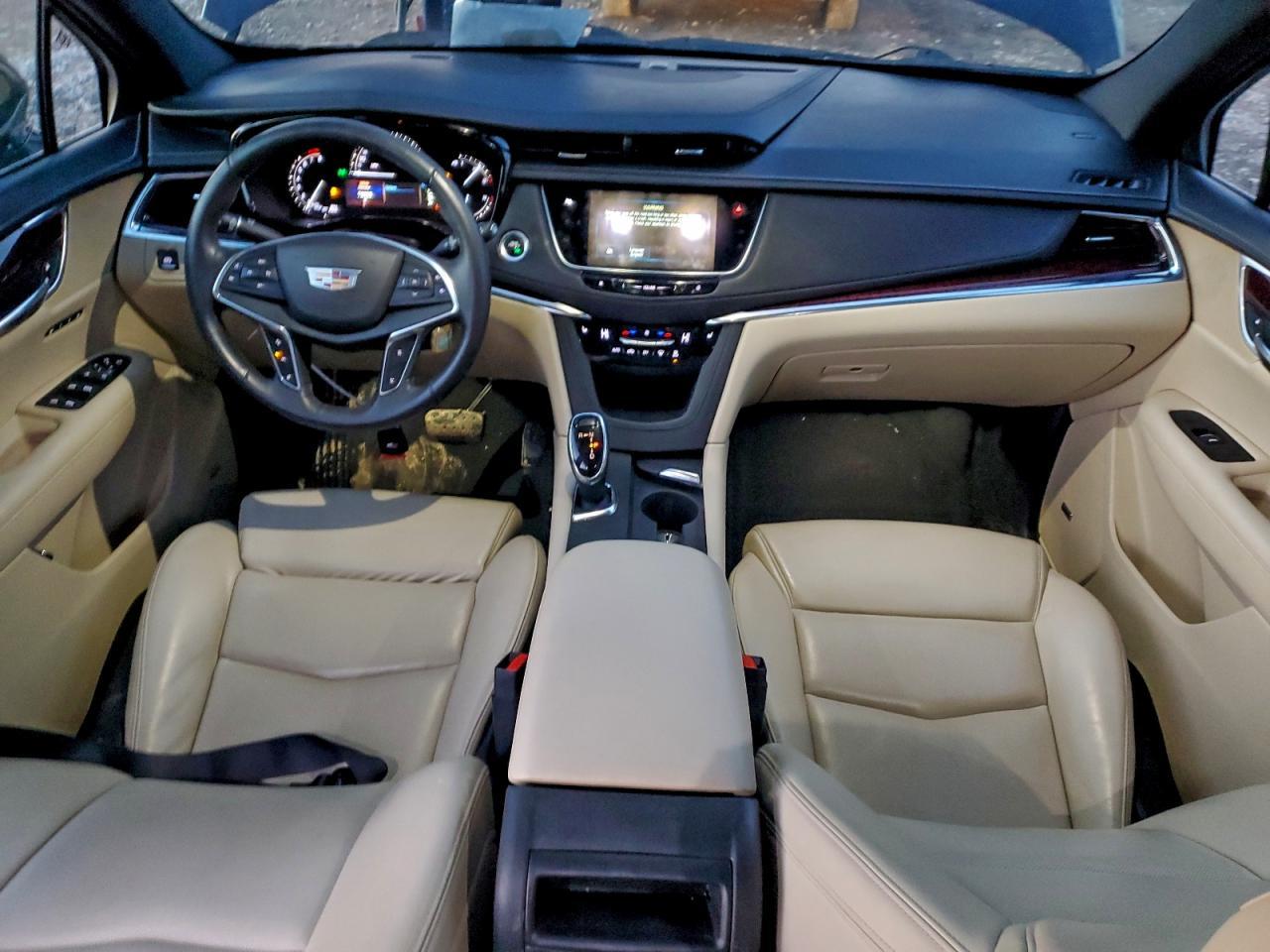 2017 CADILLAC XT5