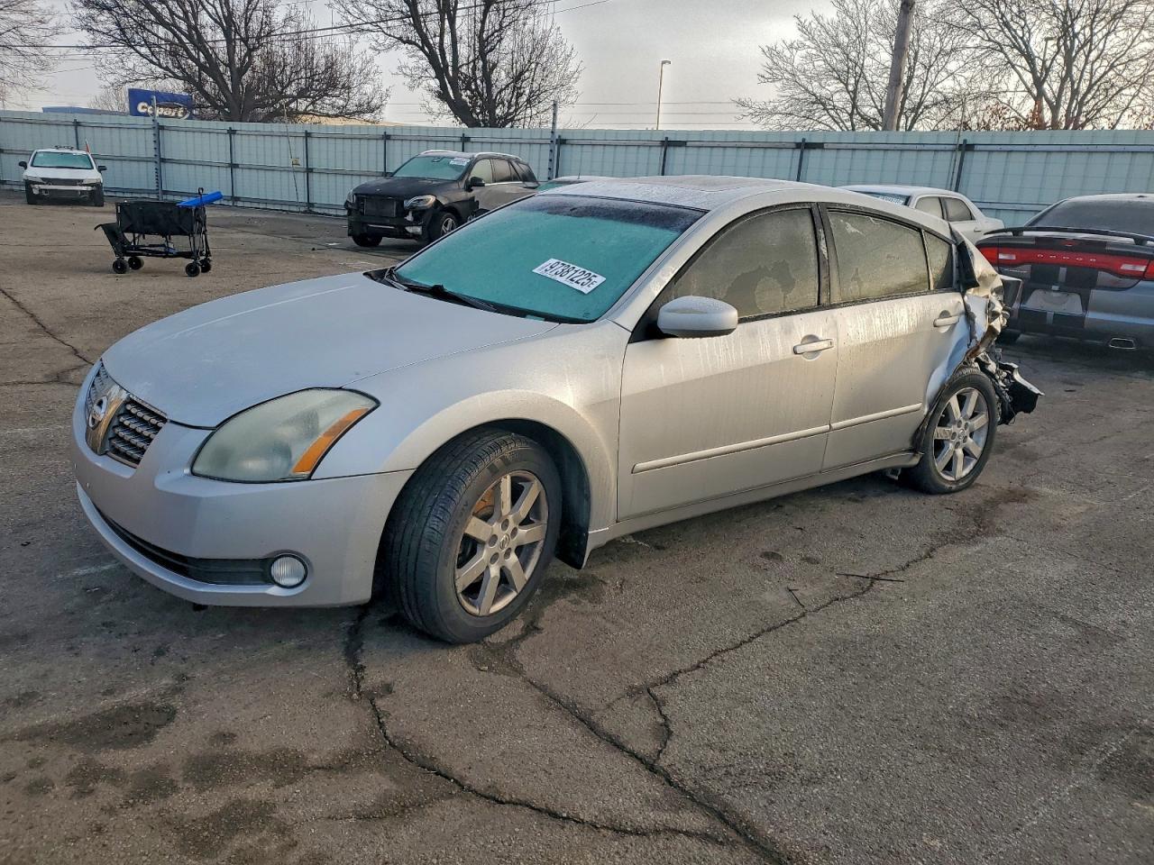 2004 NISSAN Maxima