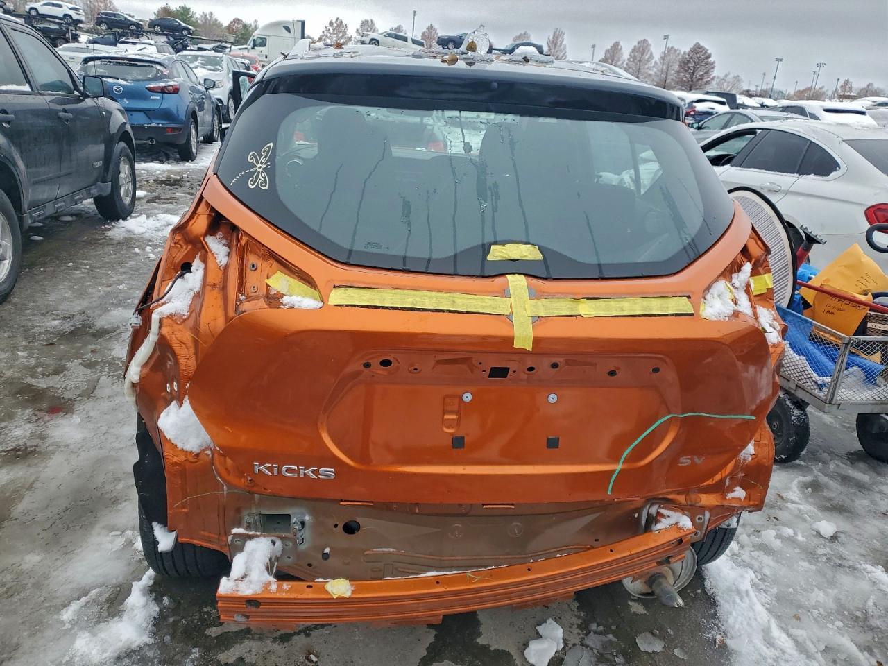 2024 NISSAN KICKS