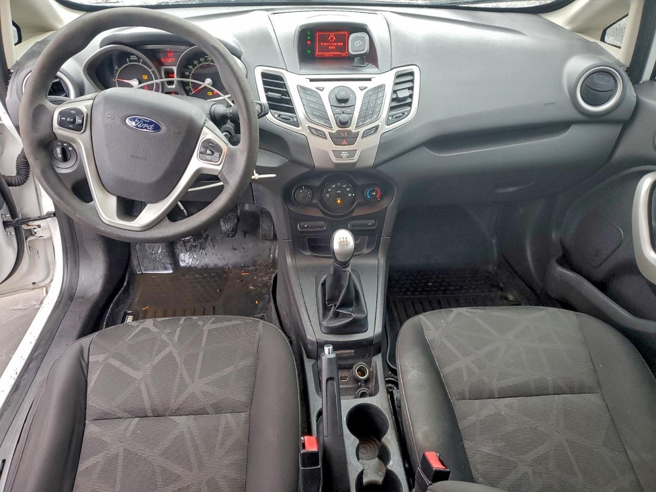 2011 FORD Fiesta