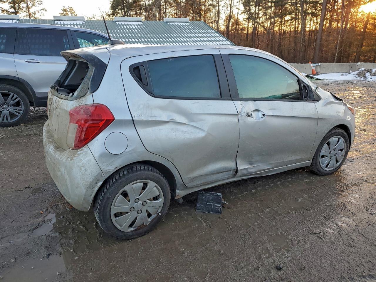 2017 CHEVROLET Spark