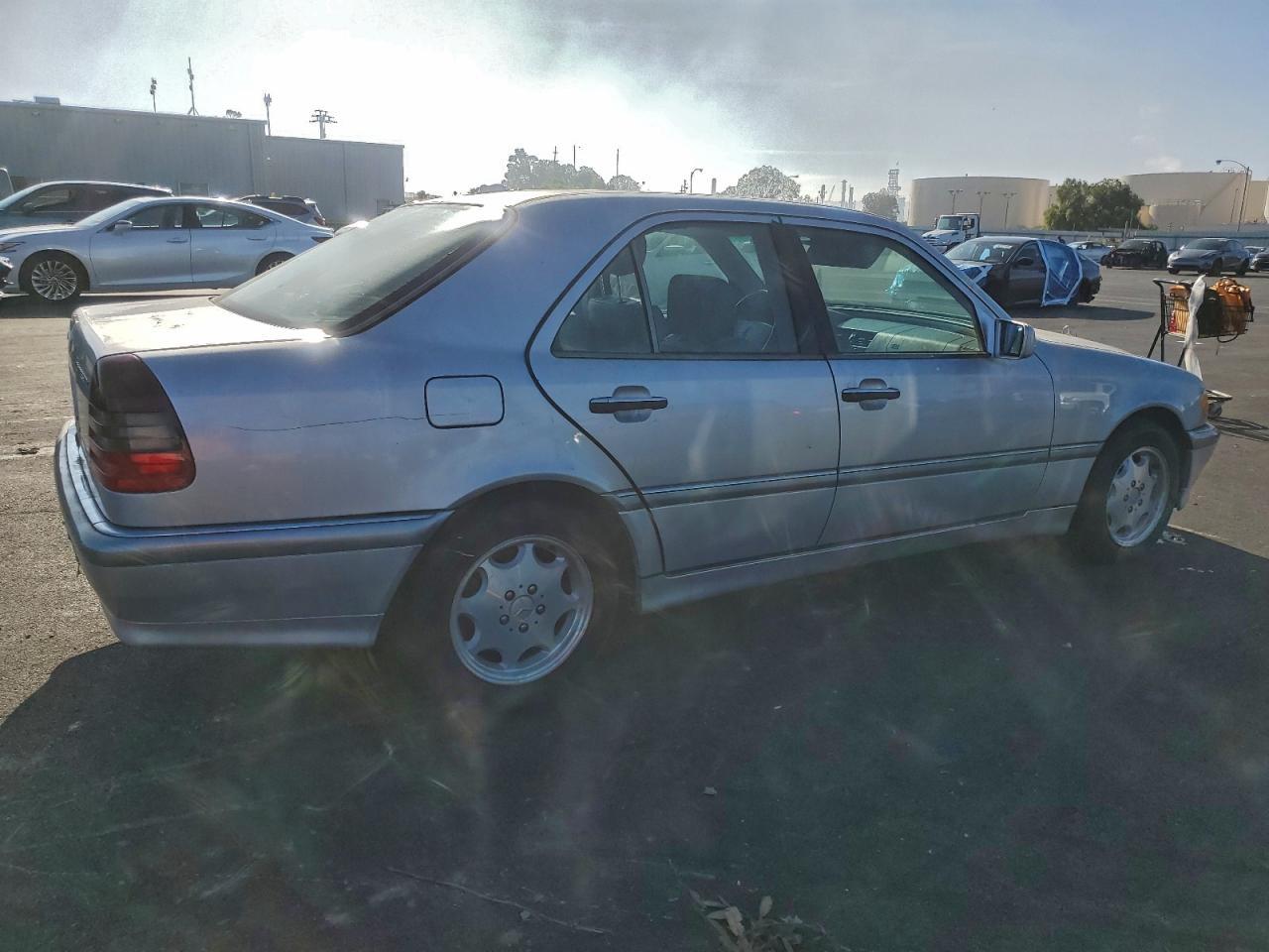 2000 MERCEDES-BENZ C-CLASS
