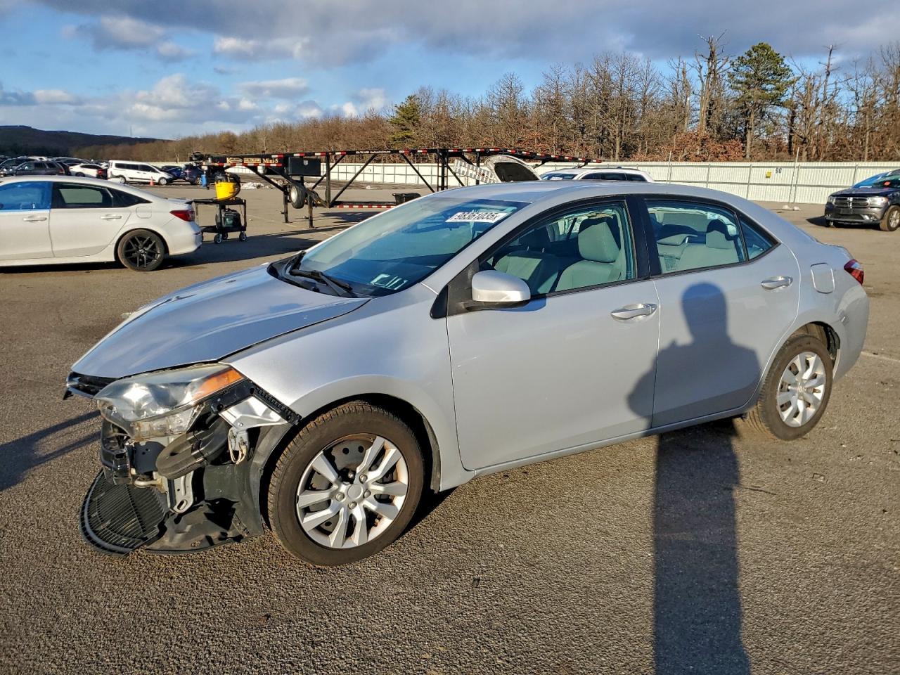 2015 TOYOTA COROLLA