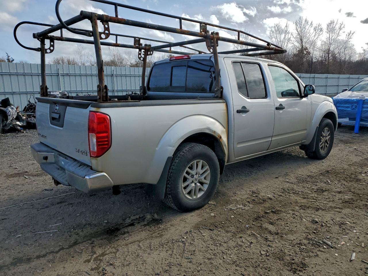 2016 NISSAN Frontier