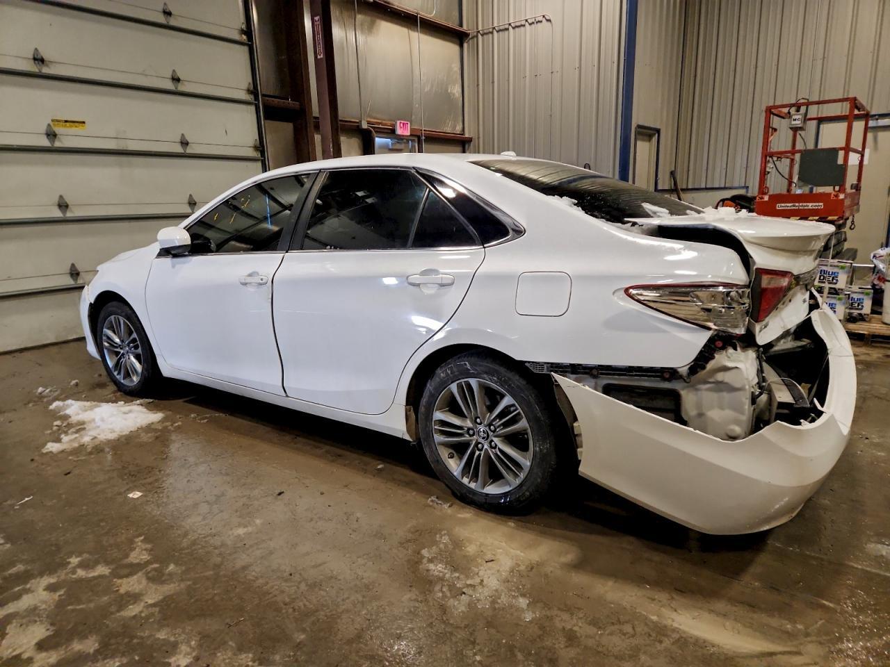 2016 TOYOTA CAMRY