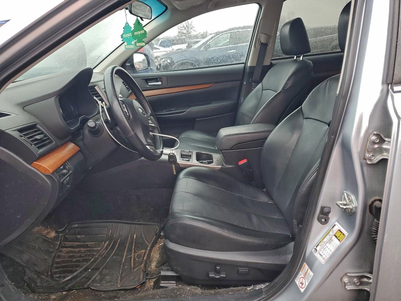 2013 SUBARU Outback