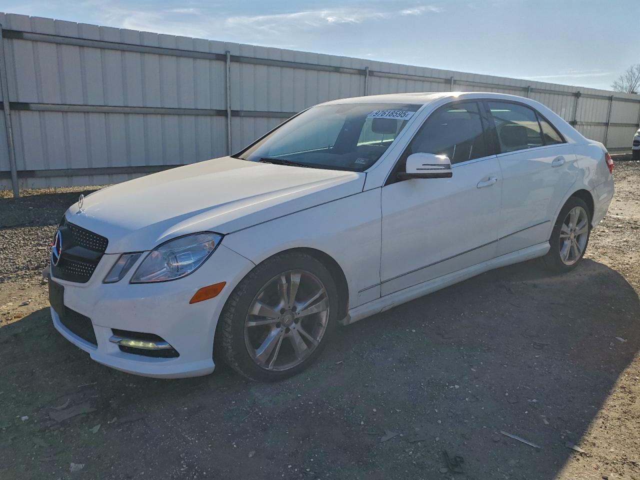 2013 MERCEDES-BENZ E-Class
