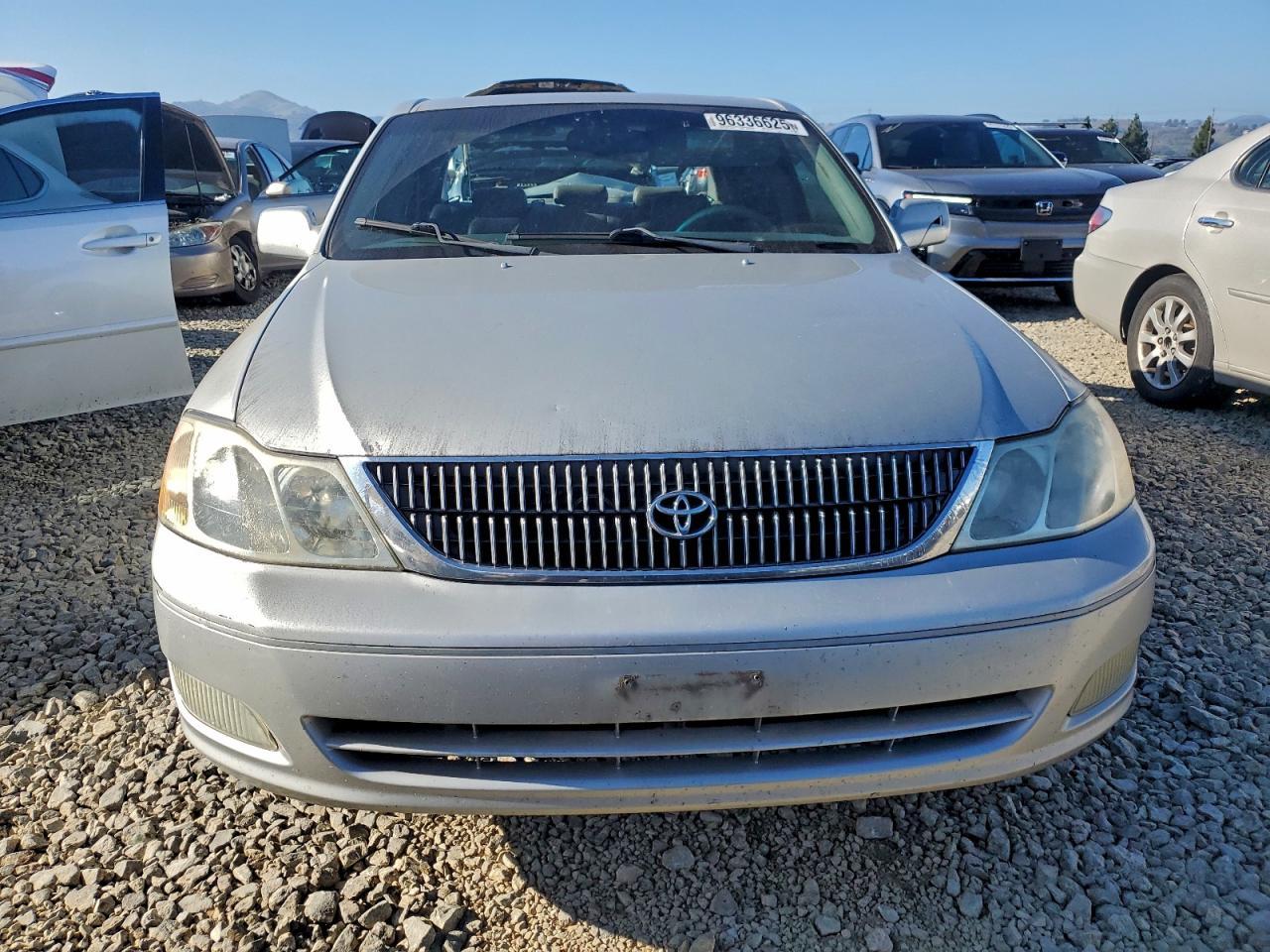2002 TOYOTA Avalon