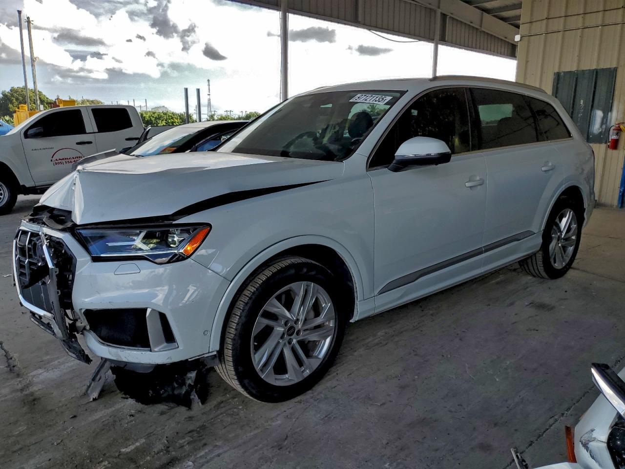 2023 AUDI Q7