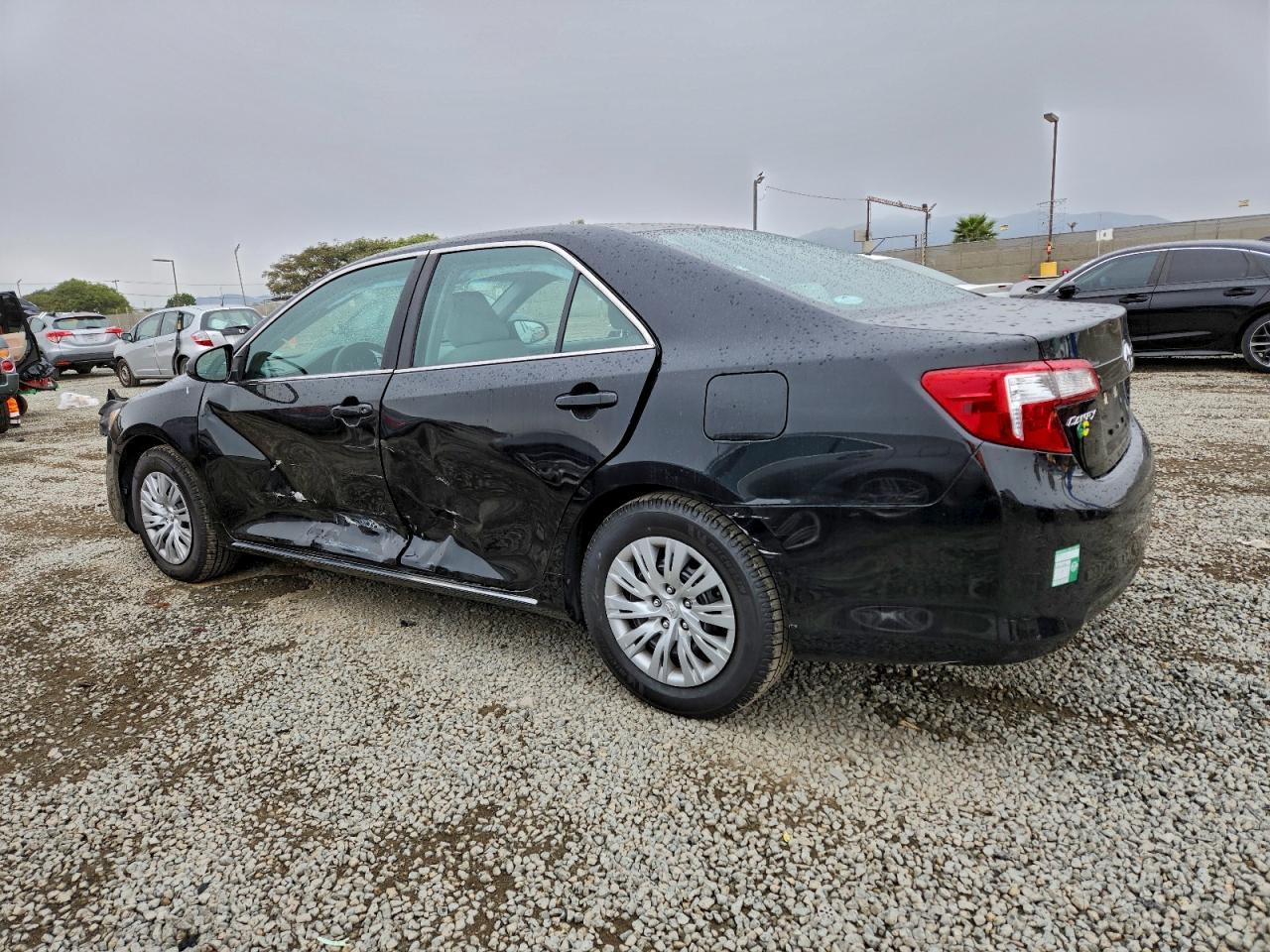 2014 TOYOTA CAMRY