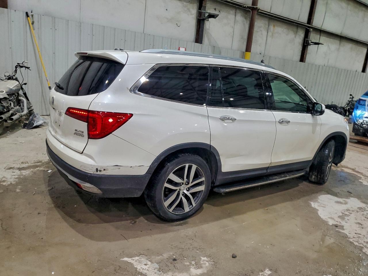 2017 HONDA PILOT