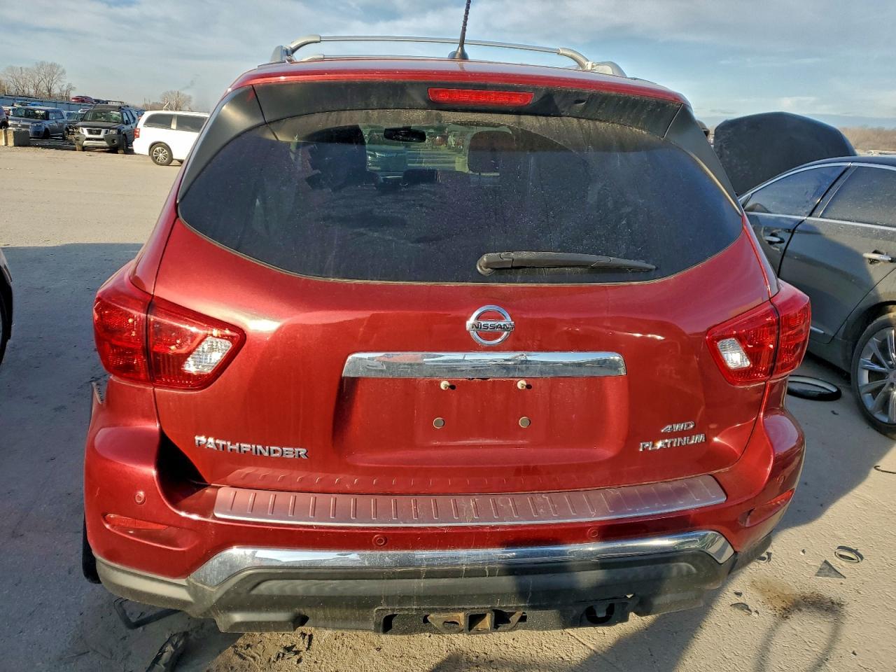 2017 NISSAN PATHFINDER