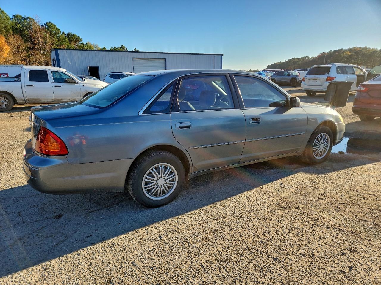 2001 TOYOTA Avalon