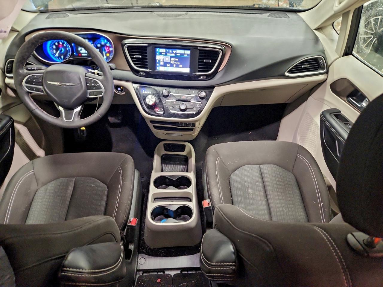 2023 CHRYSLER Voyager