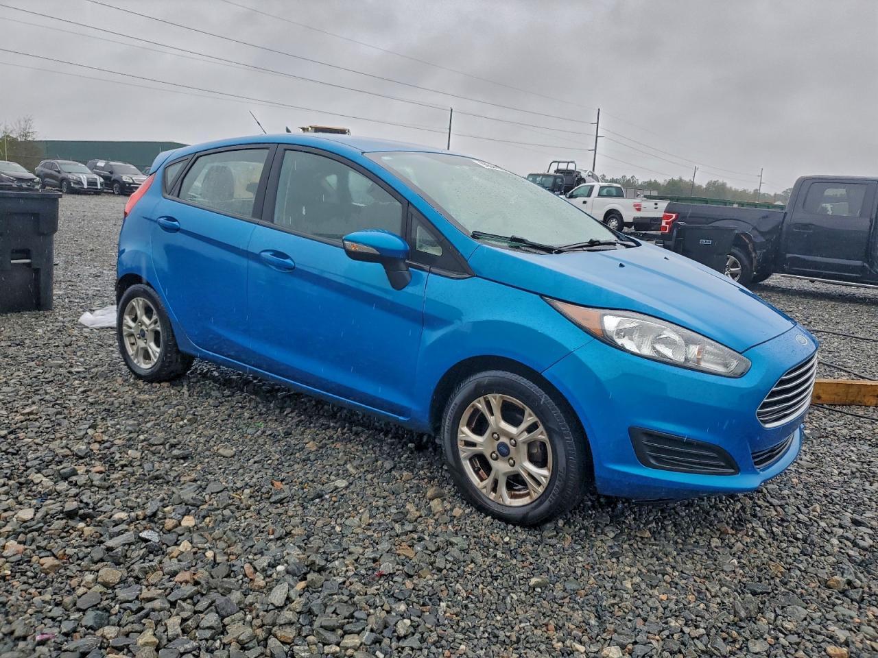 2015 FORD Fiesta