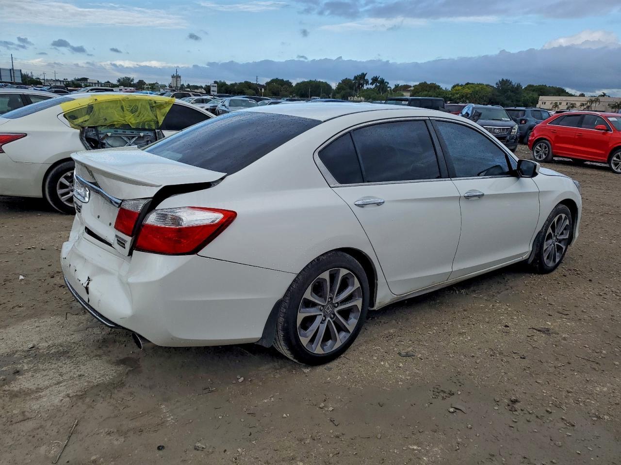 2015 HONDA ACCORD
