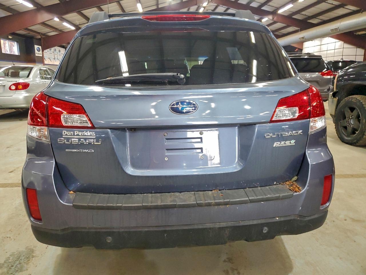 2013 SUBARU Outback