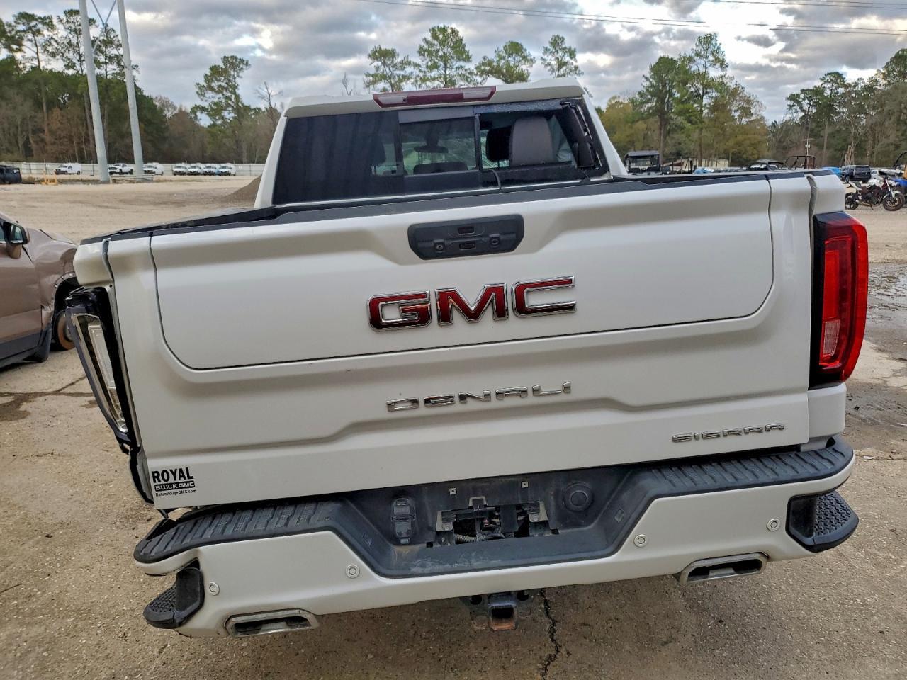 2022 GMC Sierra