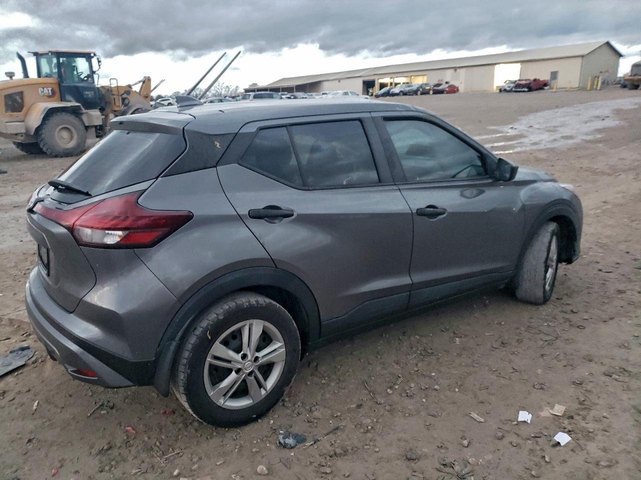 2022 NISSAN KICKS