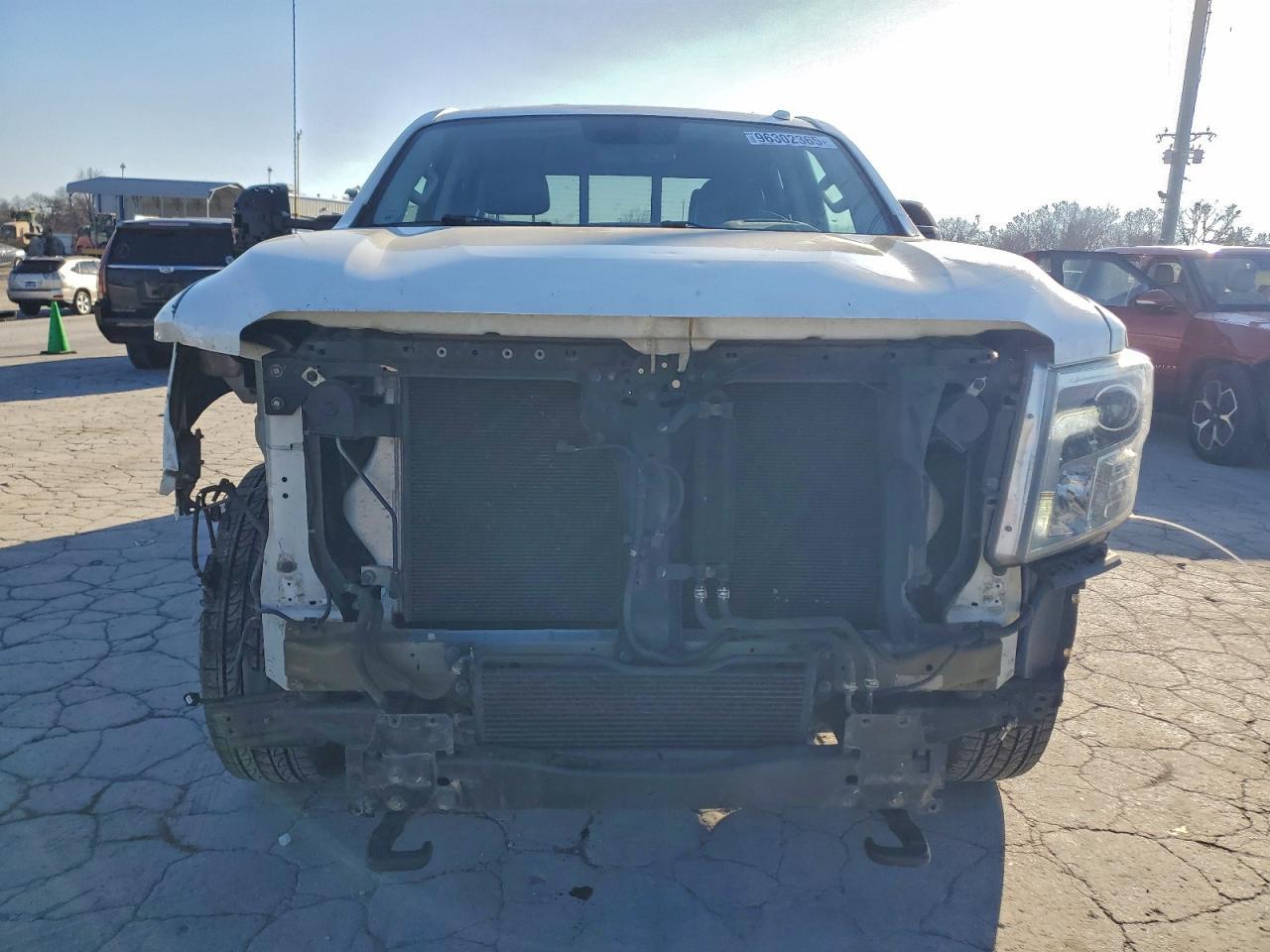 2016 NISSAN Titan
