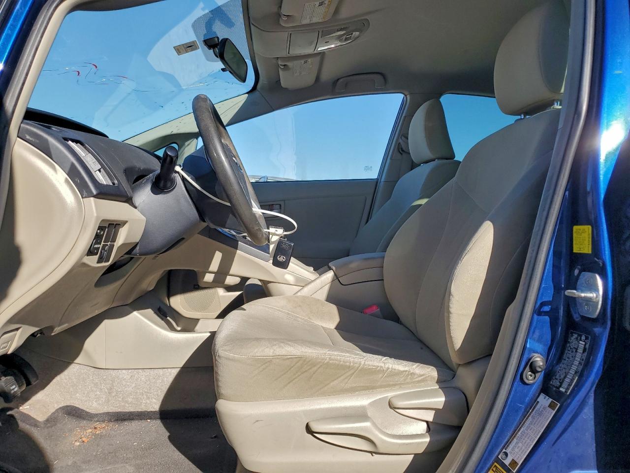 2011 TOYOTA PRIUS