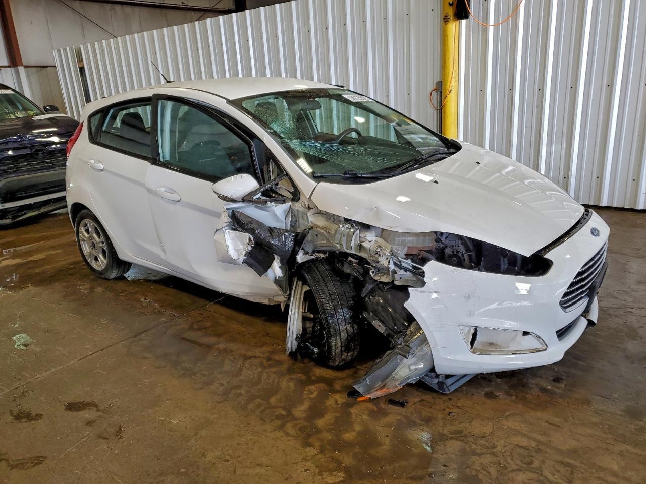 2016 FORD Fiesta