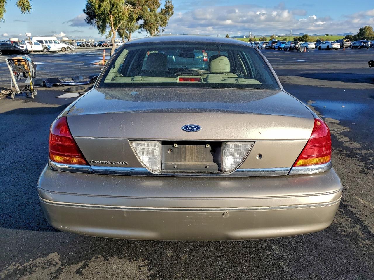 2003 FORD Crown Victoria