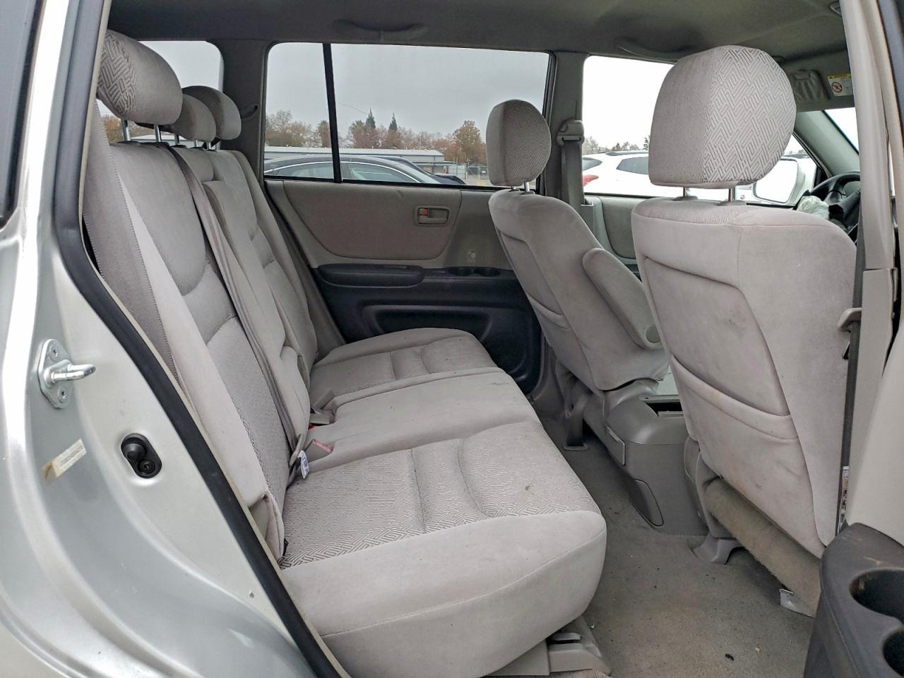 2002 TOYOTA HIGHLANDER
