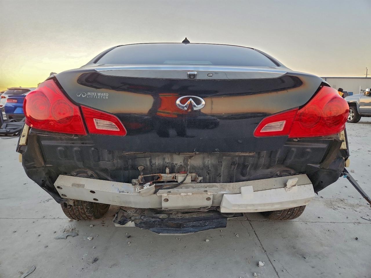 2011 INFINITI G25