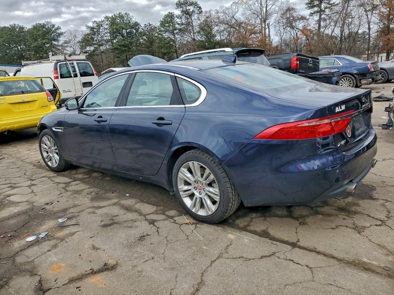 2017 JAGUAR XF