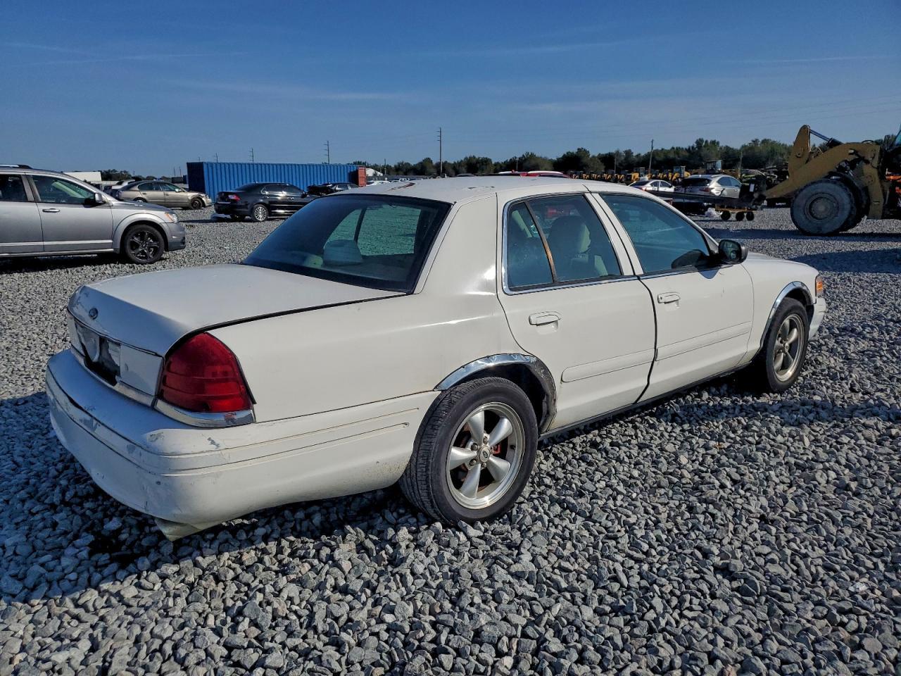 2003 FORD Crown Victoria