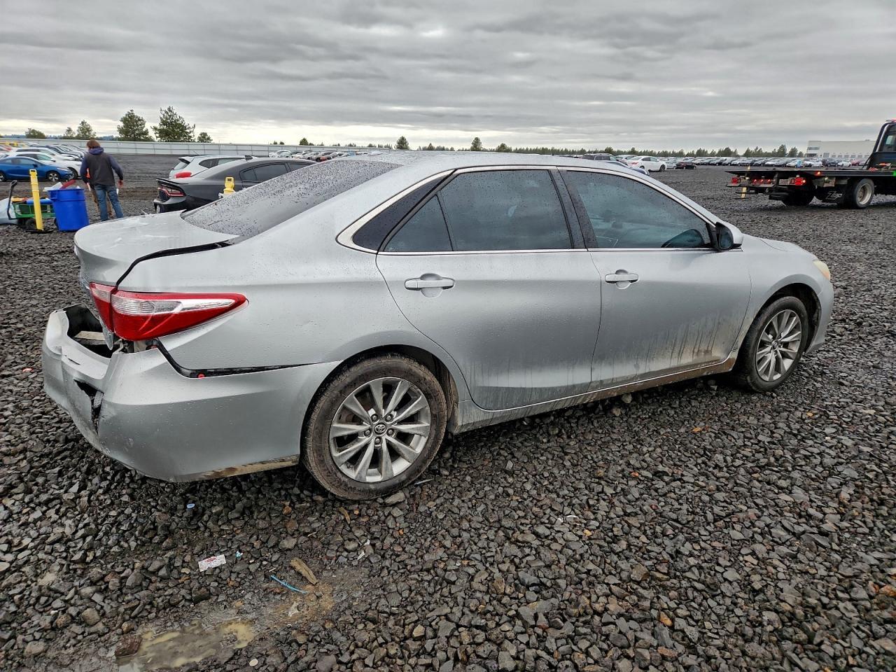 2016 TOYOTA CAMRY
